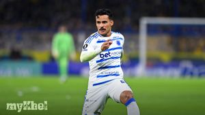 Kaiki Loan Signing To Strengthen Como's Defensive Options Ahead Of Champions League Debut