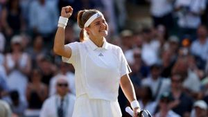 Wimbledon 2026: Muchova reaches maiden SW19 semi-final after besting Osaka