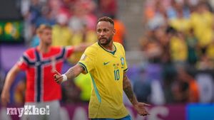 Neymar Urged To Keep Playing Football By Father Amid Retirement Speculation