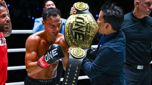 Jonathan Di Bella Defeats Zhang Peimian Again to Retain ONE Strawweight Kickboxing World Title