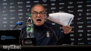 Uruguay Coach Marcelo Bielsa Resigns After Disastrous World Cup Campaign