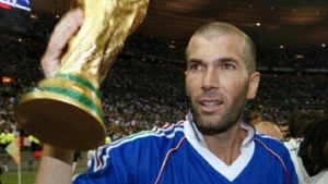 Why Zinedine Zidane Faces a Tough Task Replacing Didier Deschamps as France Coach