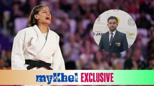 Asmita Dey mastered Ouchi Gari, Tomoi-Nage Judo Techniques, used to Win CWG Gold - Coach Pranab Saha Explains | EXCLUSIVE
