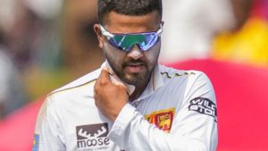 IND vs SL: Dinesh Chandimal Ruled Out of 1st Test, Replacement Named as Concussion Substitute