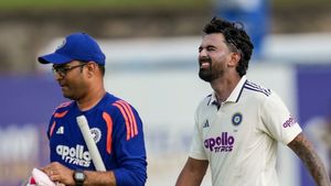 Why is KL Rahul Retired Hurt in IND vs SL 1st Test? Will He Bat Again for India in this Match?
