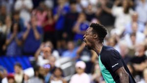 Gaël Monfils Turns 40 With a Vintage US Open Show and a Special Gift From Svitolina