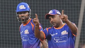 Mahela Jayawardene Steps Down as Mumbai Indians Head Coach After 10 Years