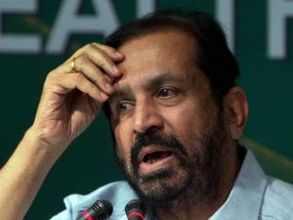 കല്‍മാഡിക്ക് സസ്‌പെന്‍ഷന്‍ നോട്ടീസ്