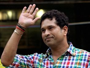 സച്ചിന്റെ കളി കാണാന്‍ വീല്‍ചെയറില്‍ അമ്മയെത്തും