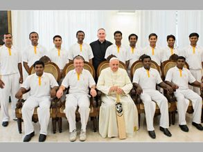 പോപ്പിനുമുണ്ടൊരു ക്രിക്കറ്റ് ടീം, അതിലുണ്ടൊരു മലയാളി