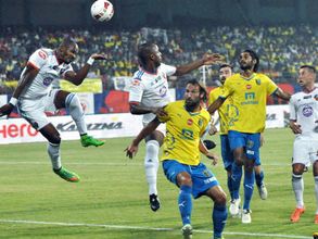കൊച്ചിയില്‍ കരുത്ത് തെളിയിച്ച് സച്ചിന്റെ കുട്ടികള്‍