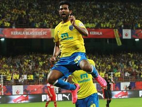 റാഫി, ഹോസ്സു, വാട്ട്, സച്ചിന്‍... കൊച്ചിയില്‍ കേരള ബ്ലാസ്റ്റേഴ്‌സിന്റെ ഗോള്‍മഴ...