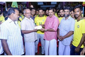 ഫ്‌ളക്‌സ് വെക്കാന്‍ പിരിച്ച തുക ബ്രസീല്‍ ഫാന്‍സ് പാലിയേറ്റീവിന് കൈമാറി