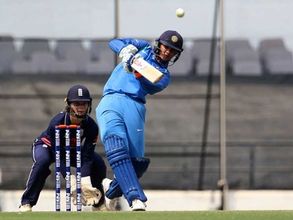 ട്വന്റി-ട്വന്റിയിലും വിജയക്കൊടി നാട്ടി ഇന്ത്യന്‍ വനിതകള്‍... രക്ഷയില്ലാതെ ശ്രീലങ്ക