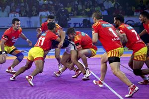 പ്രോ കബഡി ലീഗ്; ടൈറ്റന്‍സിനെ വീഴ്ത്തി ഗുജറാത്ത്, പറ്റ്‌ന പൈറേറ്റ്‌സിനും ജയം
