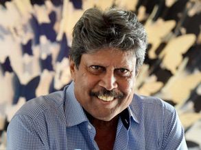 എല്ലാം അവര്‍ തീരുമാനിക്കട്ടെ... അതുപോലെ ചെയ്യാം, ഇന്ത്യ-പാക് പോരിനെക്കുറിച്ച് കപിലിന്റെ പ്രതികരണം