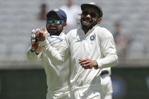 കോലിക്ക് ദേഷ്യം വന്നാല്‍ പിന്നെ നോക്കേണ്ട, തനിക്ക് ഭയമാണെന്ന് ഋഷഭ് പന്ത്