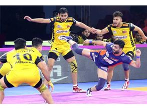 പ്രോ കബഡി ലീഗ്; തെലുഗ് ടൈറ്റന്‍സിനെ വീഴ്ത്തി ബംഗാള്‍, പിങ്ക് പാന്ഥേഴ്‌സിനും ജയം