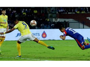 ISL: കാത്തിരിപ്പ് നീളുന്നു, ബ്ലാസ്‌റ്റേഴ്‌സിന് തോല്‍വി തന്നെ... ബെംഗളൂരുവിലും മുട്ടുമടക്കി (0-1)