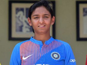 'സൂപ്പര്‍ വുമണ്‍' ഹര്‍മന്‍പ്രീത് ... ഞെട്ടിക്കുന്ന ക്യാച്ച്, റോഡ്‌സ് പോലും കൈയടിക്കും, വീഡിയോ