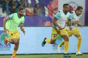 ഐഎസ്എല്‍; ഒന്നാംസ്ഥാനം തിരിച്ചുപിടിക്കാന്‍ എടികെ, നാണക്കേട് ഒഴിവാക്കാന്‍ ഹൈദരാബാദ്