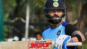 ആദ്യ ടി20: ഡെക്കായില്ലെങ്കില്‍ കോലി കിങാവും... ലോക റെക്കോര്‍ഡ്!! വെല്ലുവിളിക്കാന്‍ ഹിറ്റ്മാനില്ല