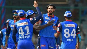 IPL2020: ഡല്‍ഹിക്ക് വന്‍ തിരിച്ചടി, ബൗളിങിന് ചുക്കാന്‍ പിടിക്കാന്‍ സ്റ്റാര്‍ ഓള്‍റൗണ്ടറില്ല!