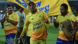 IPL: ധോണിയെ ആര്‍സിബി വേണ്ടെന്നു വച്ചു! ഫ്ളോപ്പാവുമോയെന്ന് ഭയന്നു- വെളിപ്പെടുത്തല്‍