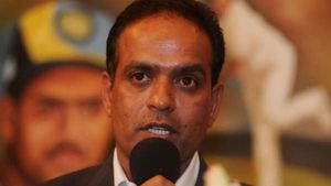 കൊവിഡ് 19നു ശേഷം ഇന്ത്യയിലെ ക്രിക്കറ്റ്... തുടക്കം എങ്ങനെ? ടി20യിലൂടെയെന്ന് ജോഷി
