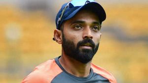 ആഹ്ലാദം ഇനി നമസ്‌തേയിലൊതുക്കൂ... പഴയ രീതി മതി, നിന്നിടത്തു തന്നെ തുടരാമെന്നു രഹാനെ
