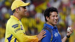 IPL: സച്ചിനെ വീഴ്ത്തിയ ധോണിയുടെ തന്ത്രം, 2010ലെ ഫൈനലില്‍ സംഭവിച്ചത്... മുന്‍ താരം പറയുന്നു