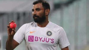 തുപ്പലോ, വിയര്‍പ്പോ... റിവേഴ്സ് സ്വിങിന് ഏതാണ് നല്ലത്? ഷമി പറയുന്നു, തനിക്ക് ഇവ രണ്ടും വേണ്ട