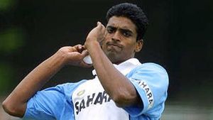 വാട്‌മോറിന് ബൈ ബൈ; കേരള ക്രിക്കറ്റ് ടീമിന്റെ പരിശീലകനായി ടിനു യോഹന്നാന്‍