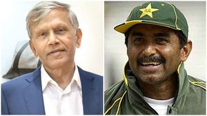 'നിന്റെ റൂമില്‍ എനിക്ക് പന്ത് അടിക്കണം'; മിയാന്‍ദാദ് പറഞ്ഞത് ഓര്‍ത്തെടുത്ത് ദിലീപ് ദോഷി