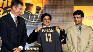IPL: ഗാംഗുലിയെ ക്യാപ്റ്റന്‍ സ്ഥാനത്തു നീക്കാന്‍ ബുക്കാനന്‍ ശ്രമിച്ചു! ചോപ്രയുടെ വെളിപ്പെടുത്തല്‍