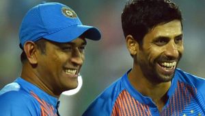 ധോണി ആരുടെ മുറിയിലേക്കും വരാറില്ല, എല്ലാവര്‍ക്കും അദ്ദേഹത്തിന്റെ മുറിയില്‍ കയറാം- നെഹ്‌റ
