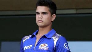 IPL 2020: അര്‍ജുന്‍ ടെണ്ടുല്‍ക്കര്‍ മുംബൈ ഇന്ത്യന്‍സ് താരമോ? എന്തുകൊണ്ട് ടീമിനൊപ്പം, കാരണമറിയാം