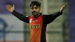 IPL 2020: റാഷിദ് മാജിക്ക്, ഡല്‍ഹിയെ കടപുഴക്കി ഹൈദരാബാദ്- സീസണിലെ ആദ്യ വിജയം