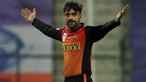 എന്റെ വലിയ ആരാധിക അമ്മ, മരിച്ചിട്ട് നാല് മാസം ആകുന്നു- ദു:ഖം പങ്കുവെച്ച് റാഷിദ് ഖാന്‍