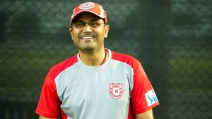 IPL 2020: ധോണിക്ക് ശേഷം ഐപിഎല്ലിലെ മികച്ച ക്യാപ്റ്റന്‍ അവന്‍, വാനോളം പുകഴ്ത്തി സെവാഗ്