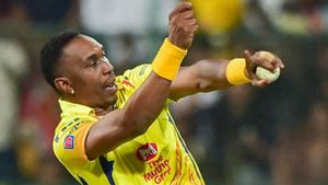 IPL 2020: നീ ബാഗ് പായ്ക്ക് ചെയ്യൂ, നാട്ടിലേക്കു മടങ്ങാം!- പൊളളാര്‍ഡിന്റെ സന്ദേശത്തെക്കുറിച്ച് ബ്രാവോ