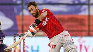 IPL 2020: ഈ സീസണിലെ യോര്‍ക്കര്‍ കിങ് ആര്? അത് ഇന്ത്യന്‍ പേസര്‍- ചൂണ്ടിക്കാട്ടി മാക്‌സ്വെല്‍