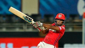 IPL 2020: ഗെയ്ല്‍ ക്രീസിലുണ്ടെങ്കില്‍ അവസാന നിമിഷം വരെ വിജയ പ്രതീക്ഷ; നിക്കോളാസ് പുരാന്‍