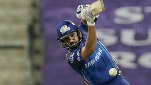 IPL 2020: ഇന്ത്യയിലും വിദേശത്തും ഒരുപോലെ വെടിക്കെട്ട്, ഐപിഎല്ലിലെ ആ നേട്ടം ഇവര്‍ക്ക് മാത്രം!!