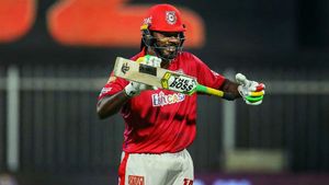 IPL 2020: ഗെയില്‍ എല്ലാ ഫോര്‍മാറ്റിലെയും ഇതിഹാസമാണ്, കാരണം അത് മാത്രമെന്ന് മുന്‍ ഇന്ത്യന്‍ താരം