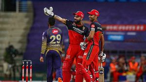 IPL 2020: ഇതേ ഒത്തൊരുമയോടെ മുന്നോട്ട് പോകും, സഹതാരങ്ങളെ പുകഴ്ത്തി വിരാട് കോലി
