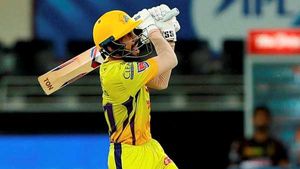 IPL 2020: തുടരെ രണ്ട് സിക്‌സര്‍, കെകെആറിനെ കരയിച്ച് ജഡേജ- മുംബൈ പ്ലേഓഫില്‍