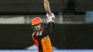 IPL 2020: സൂപ്പര്‍ സാഹ- എന്തൊരു ഇന്നിങ്‌സ്, കൈയടിച്ച് സച്ചിനുള്‍പ്പെടെ പ്രമുഖര്‍