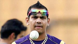 IPL 2020: തിരിച്ചുവരണം, സുനില്‍ നരെയ്ന്‍ നെറ്റ്‌സില്‍ തീവ്ര പരിശീലനത്തില്‍
