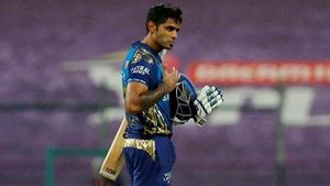 IPL 2020: ഇന്ത്യക്കു വേണ്ടെങ്കില്‍ ഇങ്ങോട്ടു വരൂ, യാദവിന് ന്യൂസിലാന്‍ഡ് ടീമിലേക്കു ക്ഷണം!